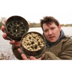 Korda Krusha (Boilie Grinder) -Visaccessoires Verkoop korda krusha boilie grinder 1