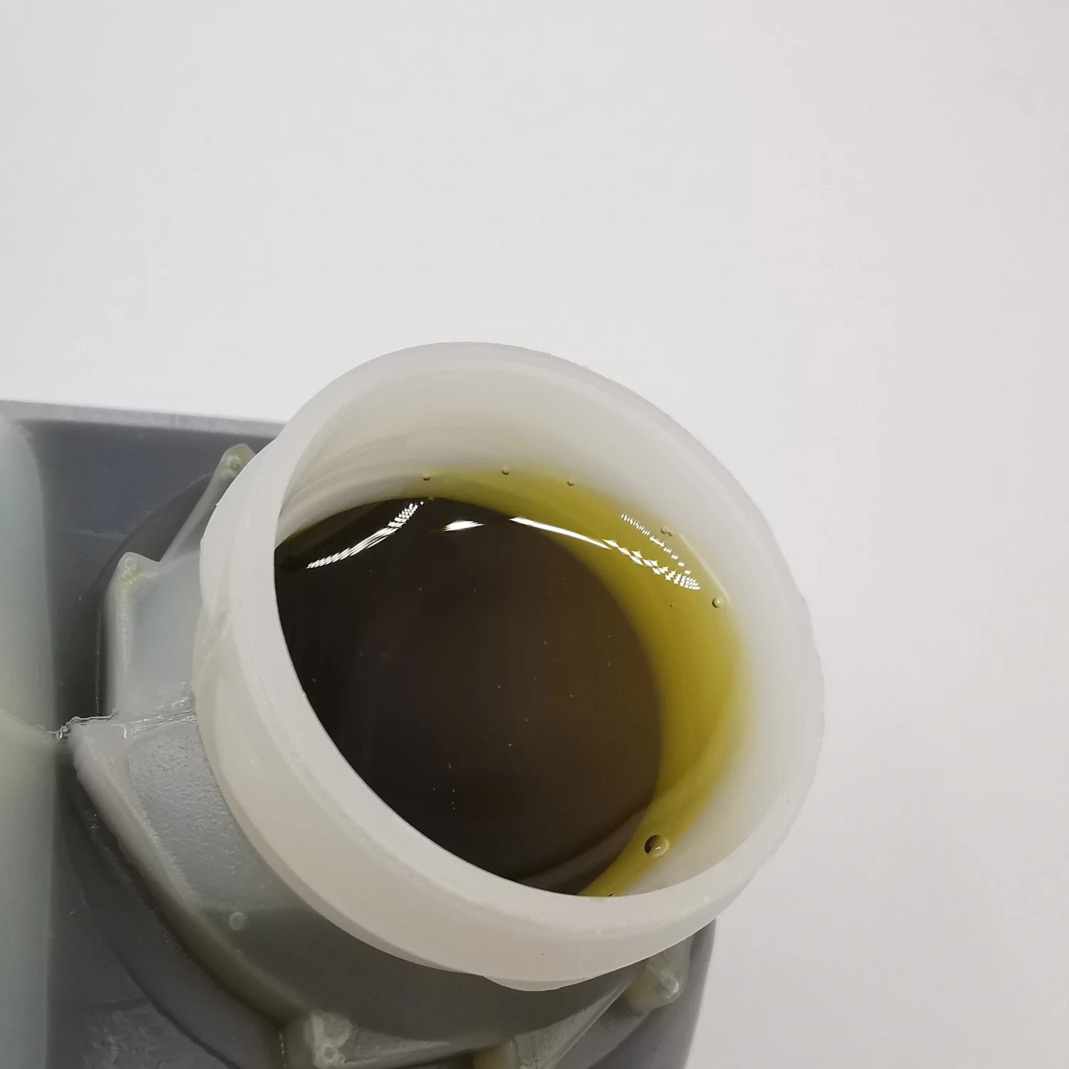 Solution Boilies Ultra Liquid Pure Hennep Olie | 1L 4 Solution Boilies Ultra Liquid Pure Hennep Olie | 1L - Afbeelding 2